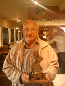 Winnaar klaverjasavond bij Docos op zaterdag 9 mei 2009: Ferry Milikan (5.373 punten, gemiddeld 1.791 punten)