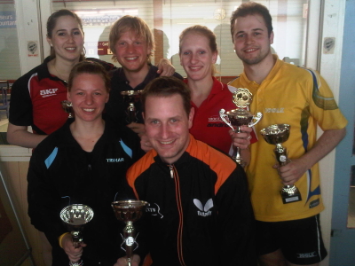 Mix-Dubbel A-Poule; Bovenste rij van L>R: Renate Guijtjens, Tycho Dekkers, Sandra Timmermans, Tim van den Oord; Onderste rij van L>R: Jessica Prinsen, Jacco Schoone