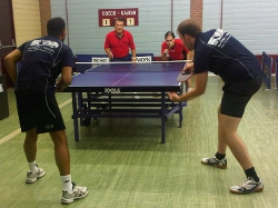Foto 08 Dubbel: Charley & Sebastiaan - Kornelis & Remy (6-11, 6-11, 8-11: 0-3)